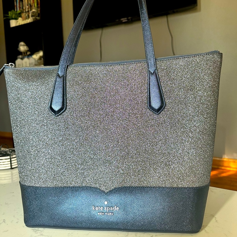 Kate Spade Lola Navy Blue Glitter Sparkle
Tote - Like New Condition! ♠️